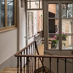 Suites Mana- Studio Art Deco Avec Terrasse - Place Ducale- Parking Inclus Apartment *