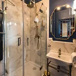 Διαμέρισμα Suites Mana- Studio Art Deco Avec Terrasse - Place Ducale- Parking Inclus Charleville-Mézières