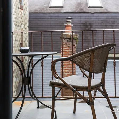 Suites Mana- Studio Art Deco Avec Terrasse - Place Ducale- Parking Inclus *